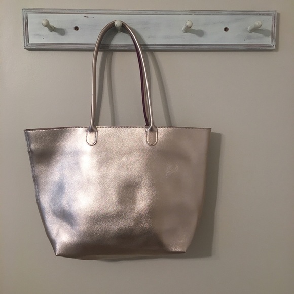 Victoria's Secret Handbags - Victoria’s Secret Rose Gold Tote